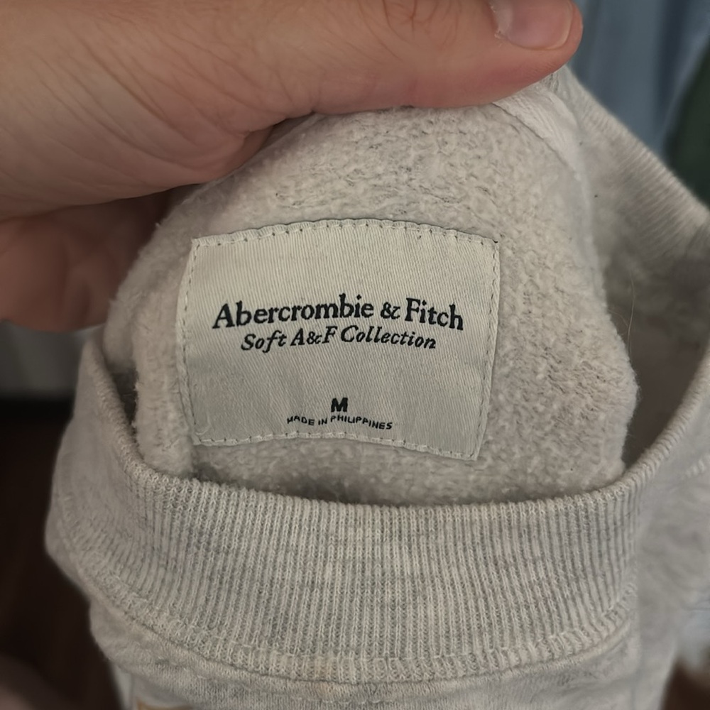 Abercrombie & Fitch Gray Greenwich Basketball Sweater - Picture 2 of 2